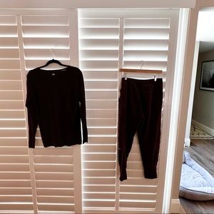 Maroon sweatsuit from alo mens